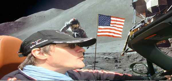 Apollo+15+Scott+$26+flag.jpg