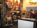 Ci sono Buell, frigo Red bull....