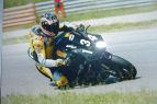 Forte...se piego a destra la moto va a destra. Ok, le basi le ho.