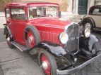Fortunati a trovare una sfilata d'auto d'epoca...una Balilla