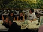 Ginger soddisfatta della cena tra Symon e Dark