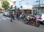 Davanti all'albergo a Trento
